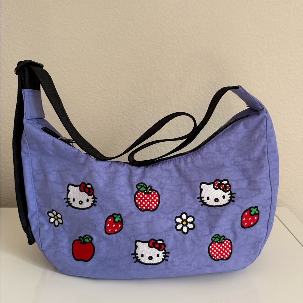 NWT Baggu Medium Crescent Hello Kitty - Picture 2 of 4